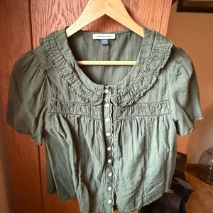 American Eagle Outfitters Olive Ruffled Blouse 100% cotton